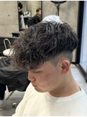 スペインカール　ツイストスパイラル眉カットメンズパーマ