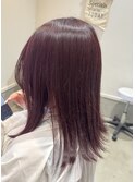 大人可愛いを生み出すピンクベージュ