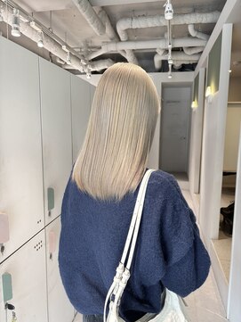 ムーム(Momb) ホワイトベージュ