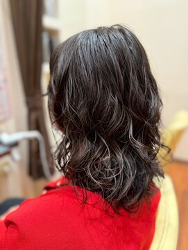美容室ヒラトヤ 都南店 20代30代40代アッシュカラー×大人可愛い無造作なみなみウェーブ