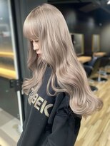 ネハス ナガオカ(nehus.nagaoka)&nbsp;ブリーチ//イメチェン/ホワイトブロンド/外ハネボブ/美髪