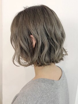 エリマ 横浜西口(elima) 横浜西口白髪染めレイヤーボブウルフショートヘアッシュベージュ