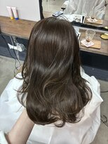 スーリール 福岡別府店(Sourire) オリーブグレージュ 透明感カラー レイヤーカット ミディアム
