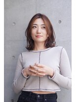 トップシェイプ(TOP SHAPE) くびれミディアムレイヤー外ハネ艶ブラウン小顔ボブ