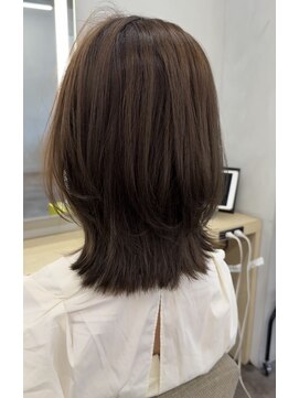 シャロン(SHARON) 【SHARON原宿】20代30代40代　人気　アッシュくびれレイヤーボブ