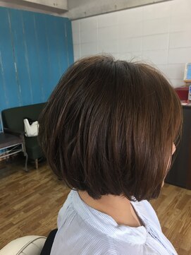 美容室エルカミノ 軽やかに弾むスイングショート