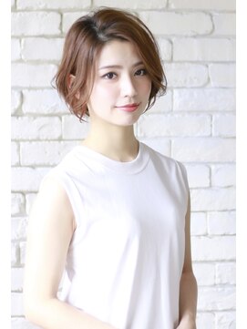 チェコリル(Cyecoril) 働く40代女性に支持◎！！マイナス4歳ナチュラルショート