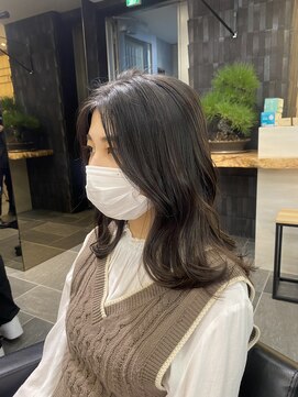 ラテ 渋谷(LATTE) ヨシンモリヘア×暗髪カラー