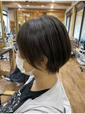 ショートヘアスタイル