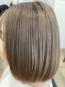 シス(sisu) ミルクティーカラー