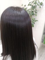 フレンド美容室 本店&nbsp;《アルテマストレート＋酢酸カラー》 うるつやロングストレート