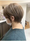ショートボブ
