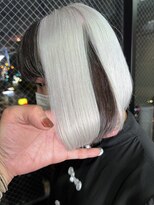 テテ(TETE) アウターホワイト×ブラック 心斎橋×長堀橋