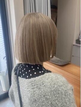 リリィ(LILY) ホワイトベージュカラー