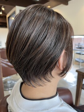 エニー(ENii) グロスストレート・オリーブアッシュボブ