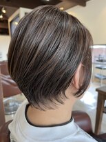 エニー(ENii) グロスストレート・オリーブアッシュボブ