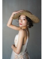 ウィロウ(WILLOW)&nbsp;2023hairmake WILLOW BRIDAL collection～01