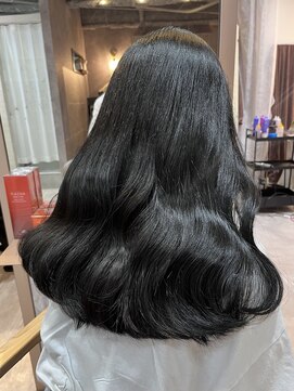 エルバイラビス 大宮(elu by lovis) 《chihina》レイヤーロング/アッシュグレージュ/韓国/フルバング