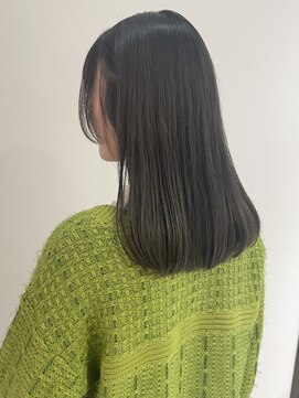 ヨーク(YOKE) 【 YOKE 】グレージュ艶髪顔まわり姫カット