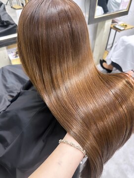 リア(riah) 艶髪/ナッツベージュ