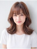 大人可愛いブリーチなしベージュくびれセミロング外ハネ