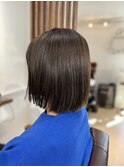 切りっぱなしボブスタイル