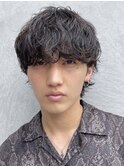 緩め波巻きスパイラルパーマシャドウパーマメンズマッシュウルフ