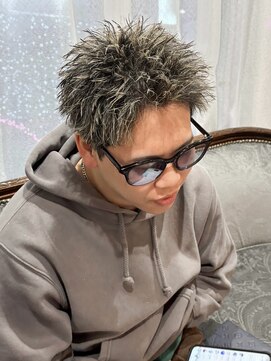 シェール(CHER) スパイキーショート　ハイライト　メンズカット