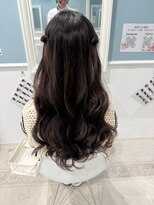 ホワイト 東京新宿店(White) スピードヘアセット8番 ねじりハーフツイン