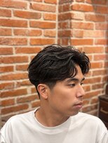ヘアモードキクチ 日本橋室町店&nbsp;日本橋　メンズパーマ　センターパート　フェザーショート