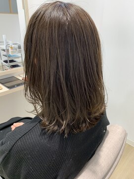 シーナ(scena) 大人外ハネスタイル