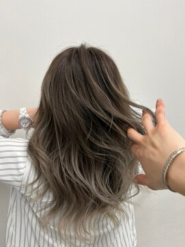 イース バイ アンブルリュクス 北千住(Ease by amble luxe) グレーバレイヤージュ