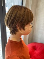 ニッチ(Niche) ハイトーンショートボブ