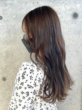 スウィープ 平尾(sweep) ブリーチ無しの透明感グレージュ　20代30代