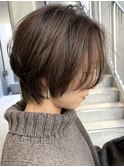 大人くびれショートレイヤーカットダークベージュ