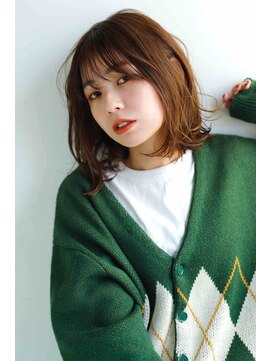 ベルフロック(belfloc) 小顔クラゲヘアー。黒髪ココアベージュでオリーブグレー。