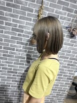 アンティア小作(ANT‘IA) グレージュ、ボブ