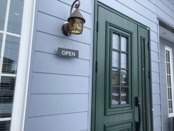 ベベ(bebe)の写真/【リラックスできる落ち着いた空間で周りを気にせずに相談できる×駐車場完備で通いやすい☆】