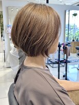 ラック 由比ヶ浜(LUCK)&nbsp;前下がりボブ×白髪ぼかしハイライト