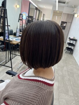 ケーオーエスピンク(K O S pink) 前下がりボブ