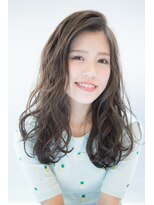 クシュ 本川越店(kusyu...)&nbsp;ブルーカラーワインレッドお団子ヘアチェリーレッド刈り上げボブ