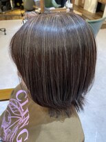 チリンバイロストシティー(Chillin by LOSTCITY)&nbsp;白髪白髪ぼかしハイライトカラー