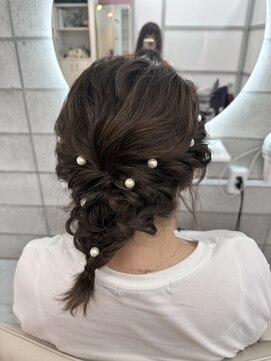 ビンナ(BINNA) ボブでもできる編み込みアレンジ【浅草駅】