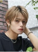 メンズショートコンマバングセンターパートワックスなし