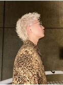 ハイトーンホワイトカラーホワイトベージュショートウルフ