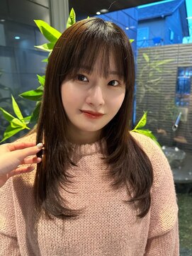 内巻きレイヤーカット×ラテブラウン