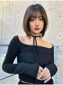 軽さと艶のナチュラルストレートボブ