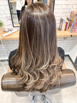 アペル(APARE) ★ホワイトベージュ ハイライト★