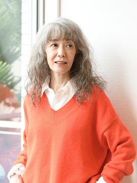 えがお美容室 【えがお美容室】60代に人気☆ロングハイライトウェーブ