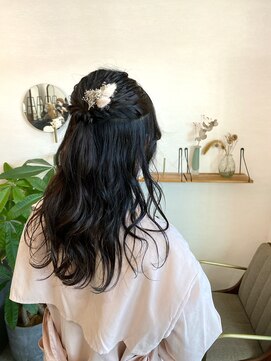 キキ(kiki) お呼ばれヘア